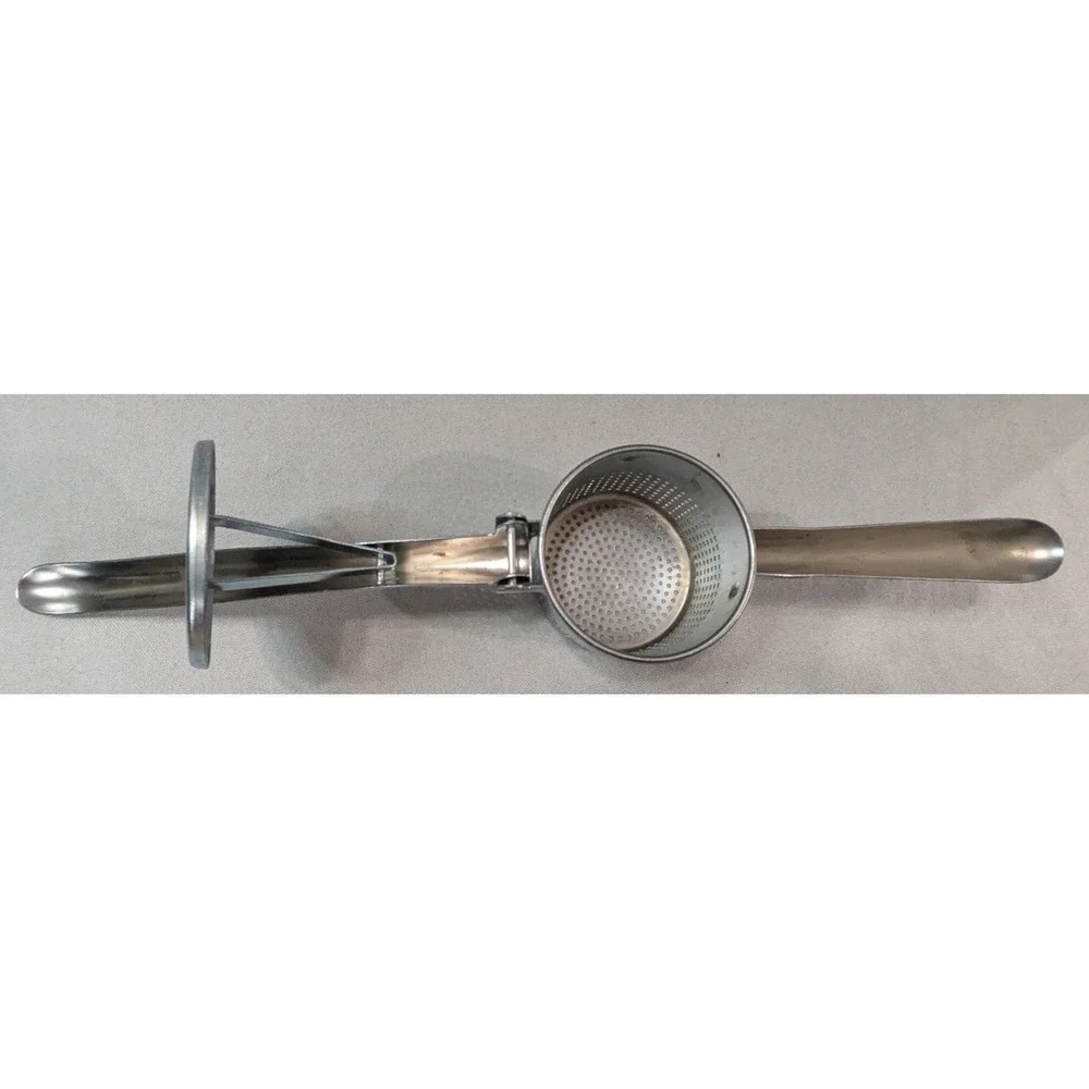 Potato Ricer Fruit Press Unisex OS Silver Good Vintage Manual Lever